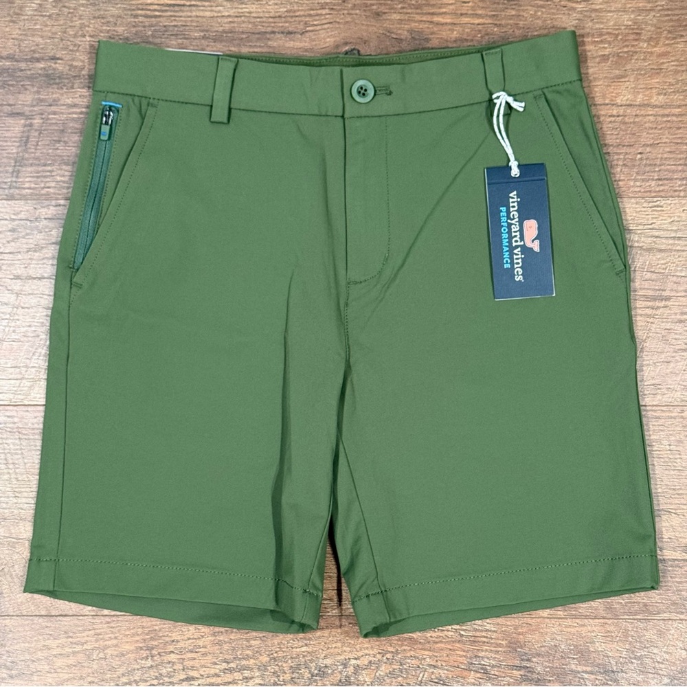 NEW Vineyard Vines Boy’s Olive Performance Hybrid Shorts Size 18